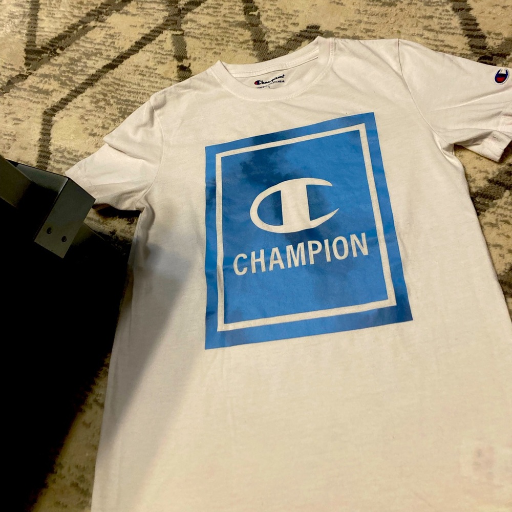 Like new champion shirt